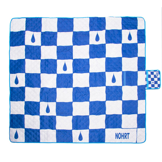 Drip design picnic blanket – NOHRT’s artistic splash for luxurious outdoor living